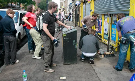 Clarence Road cleanup, Tuesday 9 August 2011