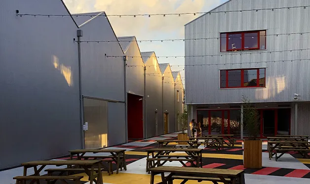 Hackney Bridge is looking for local independent enterprises and entrepreneurs to join their community!