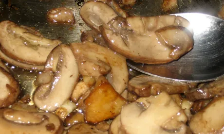 Garlic mushrooms. Photo: mia3mom