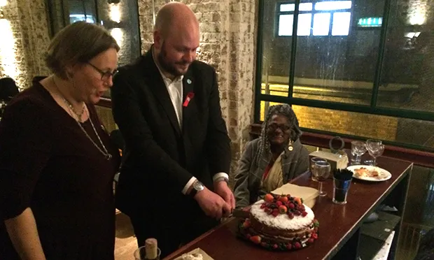 Hackney’s mayor cuts the cake as Immediate Theatre celebrates 20th anniversary
