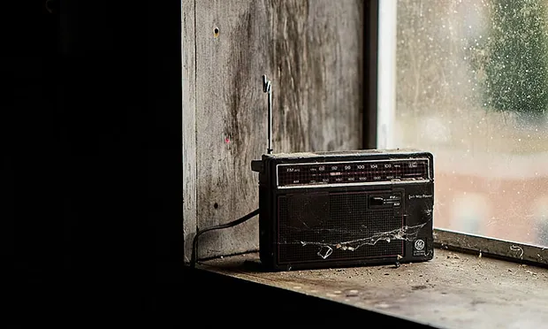 Poetry: Kitchen Sill Radio by Tamara von Werthern