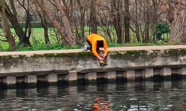 Local rowing club issues apology after man caught removing canalside safety bars