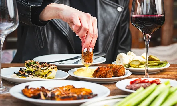 TT, Kingsland Road, food review: ‘The meat outdances the veg’