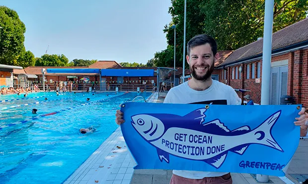 Greenpeace Shoreditch volunteers raise money for ‘boulder barrier’ to thwart industrial fishing in English Channel
