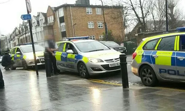 Police arrest teenager in Stamford Hill