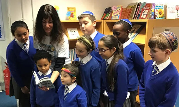 Author Yael Breuer visits pupils in Hackney for World Book Day