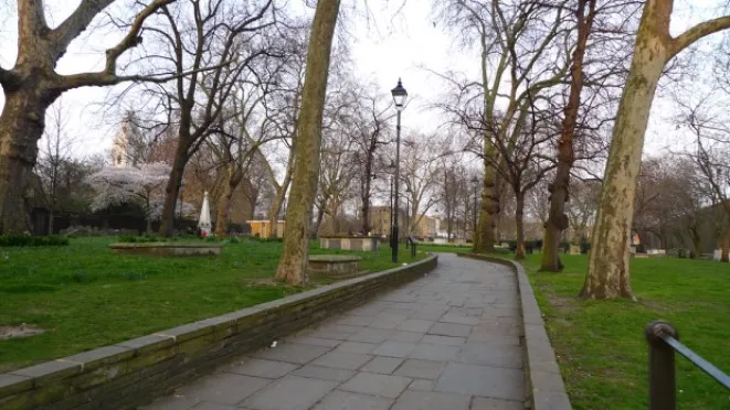 Council forces developers to open up St-John-at-Hackney churchyard walkway