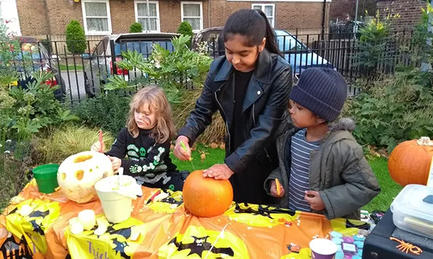 Community group wins bid to plant 21 trees on Stamford Hill Estate