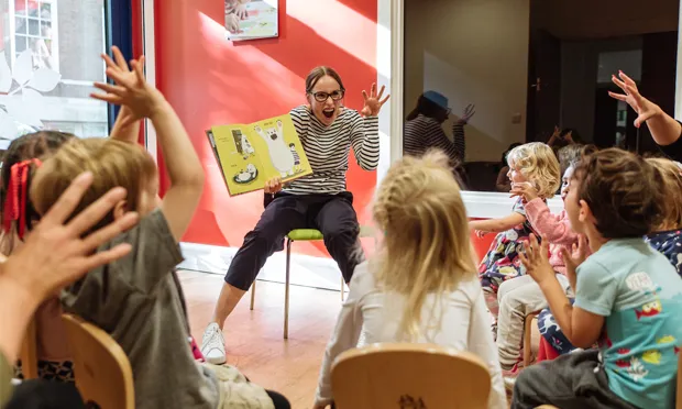 Children’s author and illustrator Sophy Henn read for local children at Story Starters' recent launch at Coram Campus in Bloo