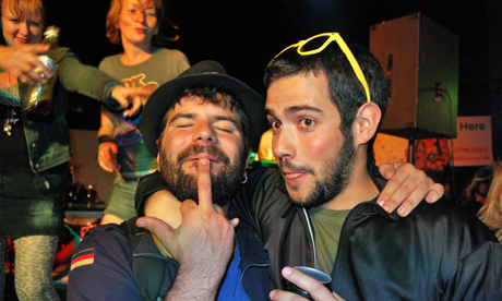 11 Saturday live music stage Queens Yard Hackney Wicked festival 2010 006 Photo:© Victoria Roberts