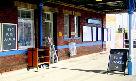 Banner Repeater Hackney Downs Station