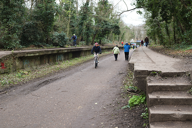 Parkland Walk former station platform