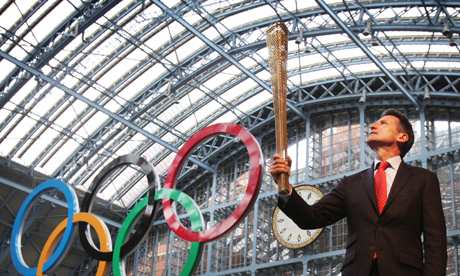 London 2012 offers first look at Olympic Torch design