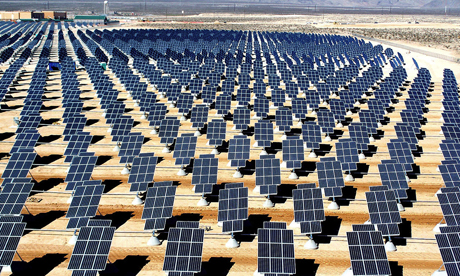 Solar panels_wiki_Giant_photovoltaic_array_460